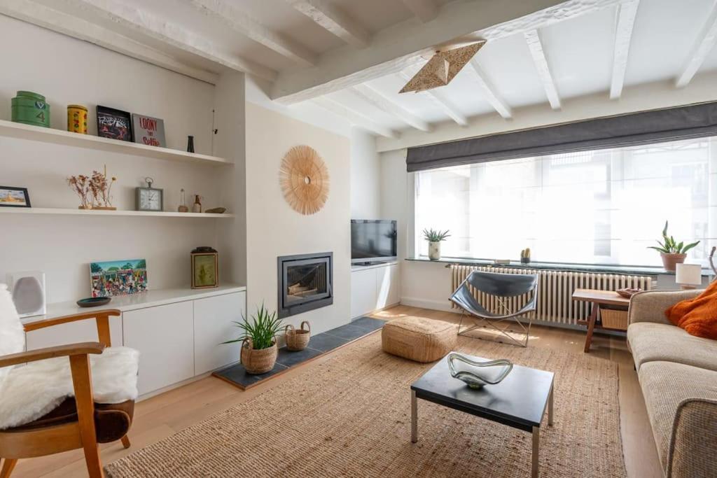 デ ハーン Charming House With Gardenヴィラ エクステリア 写真