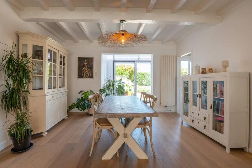 デ ハーン Charming House With Gardenヴィラ エクステリア 写真